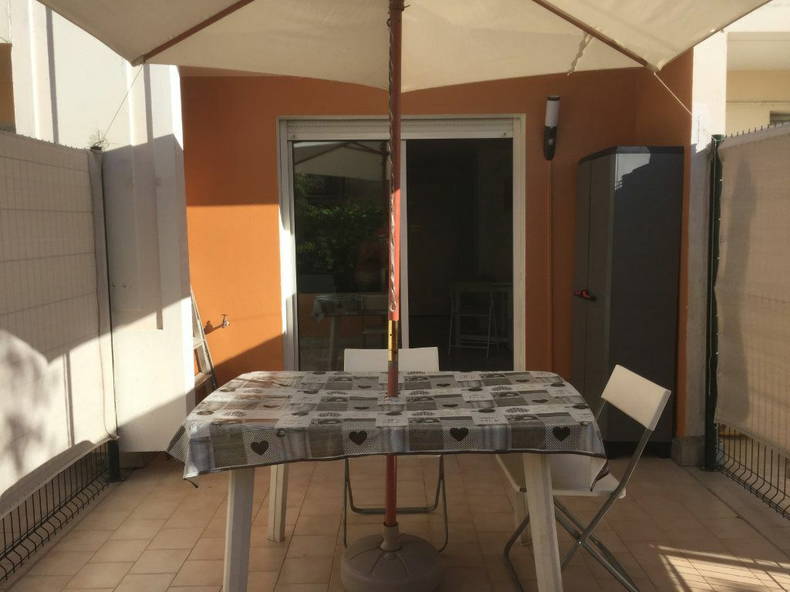 Quedarse En Casa Lyon 246430-2