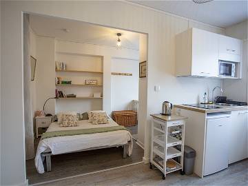 Roomlala | Joli studio indépendant 18m2 dans Bel Immeuble