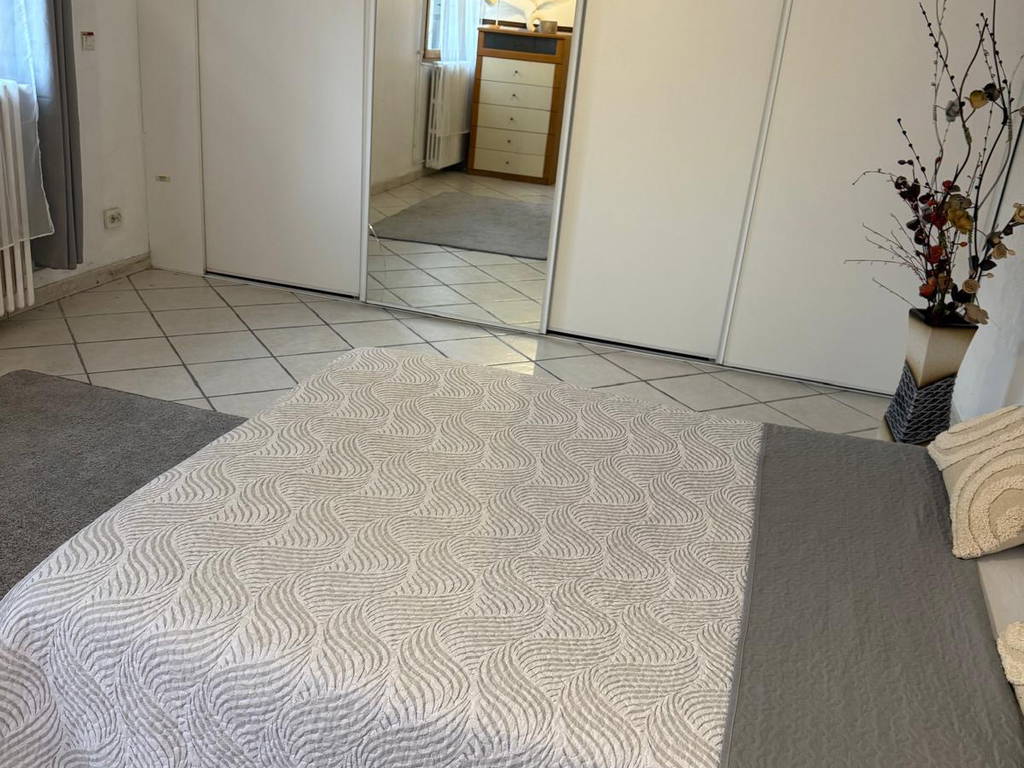 Entire Home Le Blanc-Mesnil 659568-1