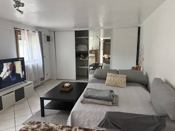 Logement entier à louer à Le Blanc-Mesnil - photo 10 : salon-10