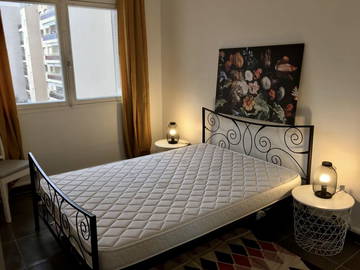 Roomlala | Juan Les Pins - 3 Quartos Modernos Recentemente Mobilados para Acomodação Compartilhada