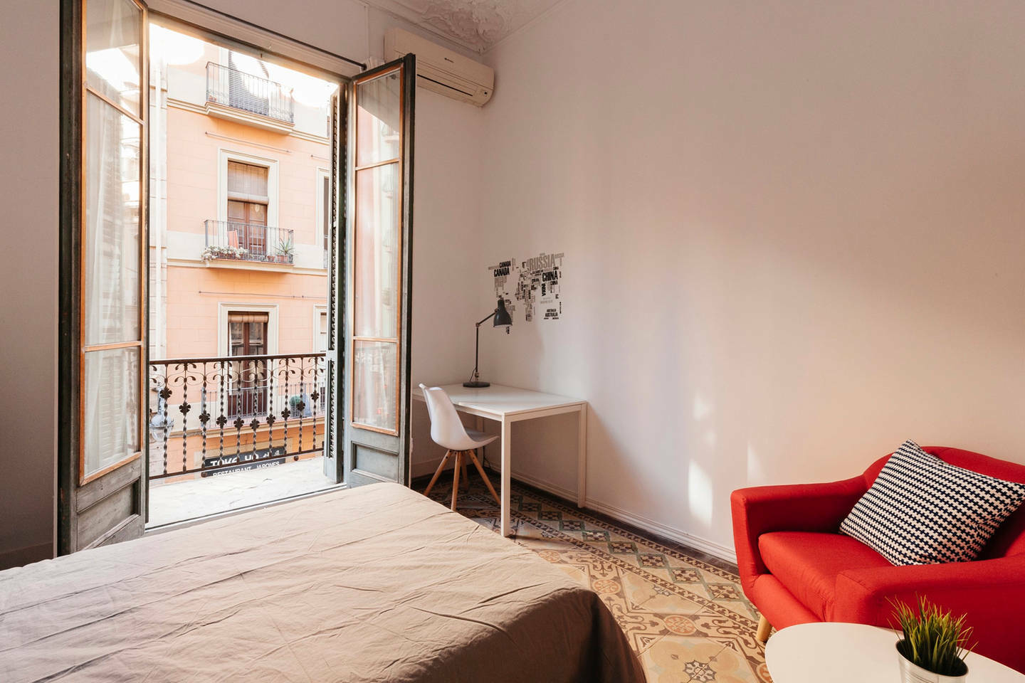 Colocatie Barcelona 198607