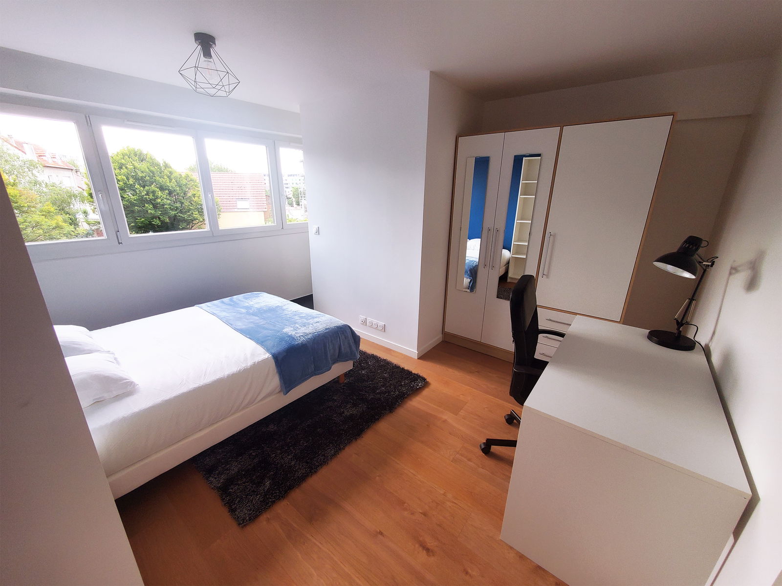 Colocatie Romainville 241105