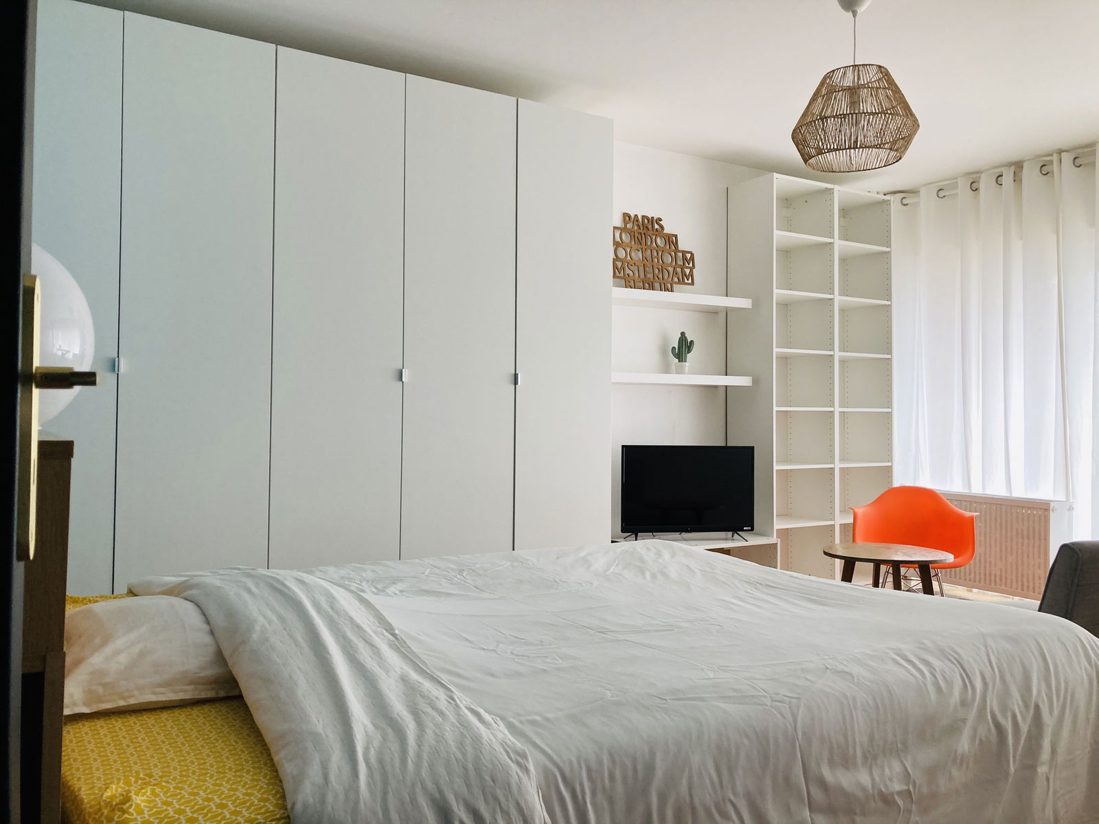 Colocatie Bron 236027