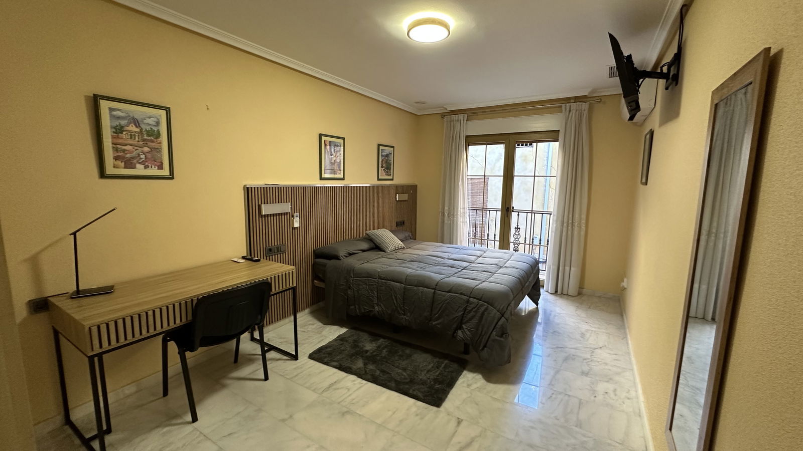 Gastgezin Monòver 466164