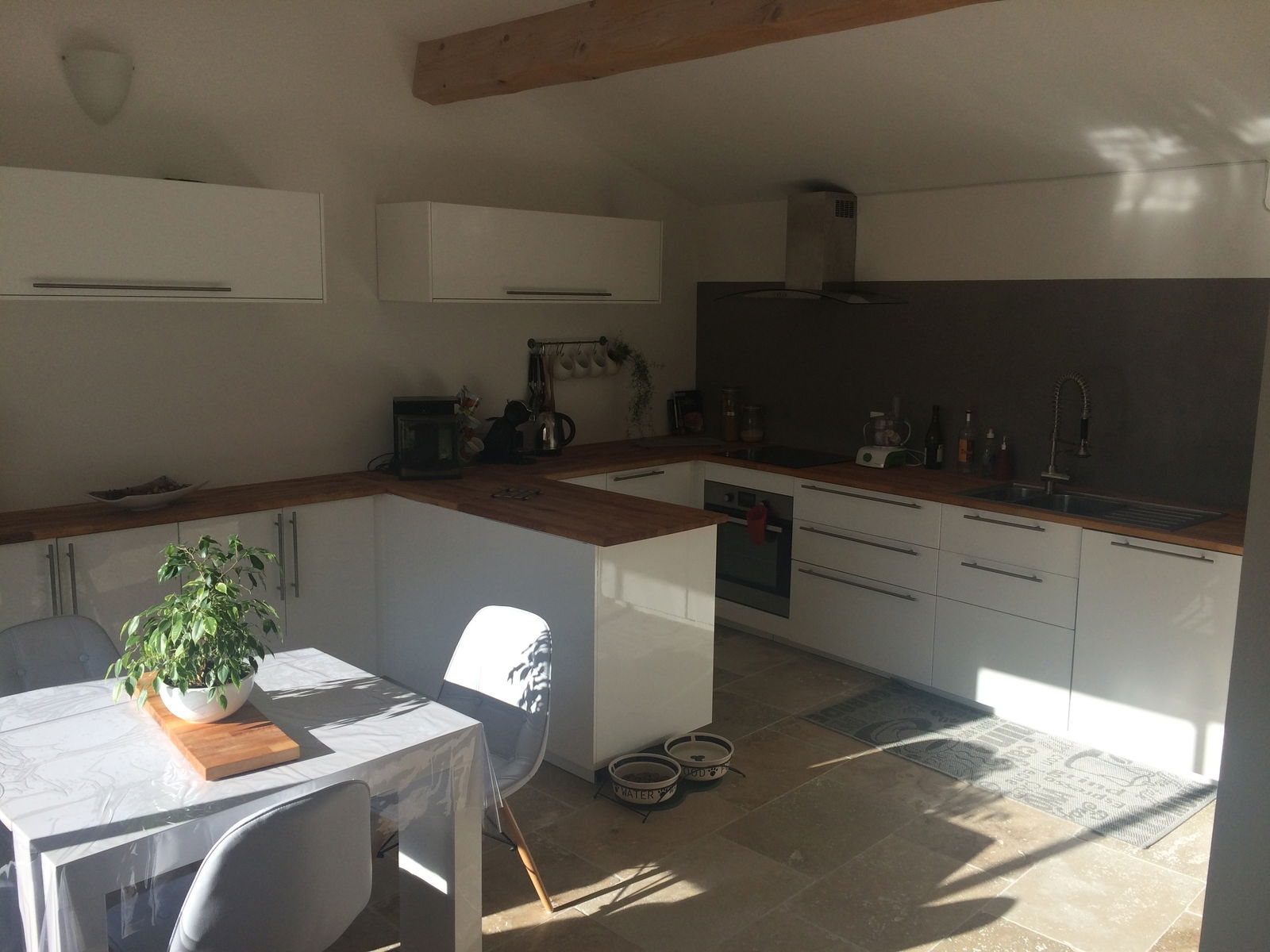 Colocatie Noves 92864