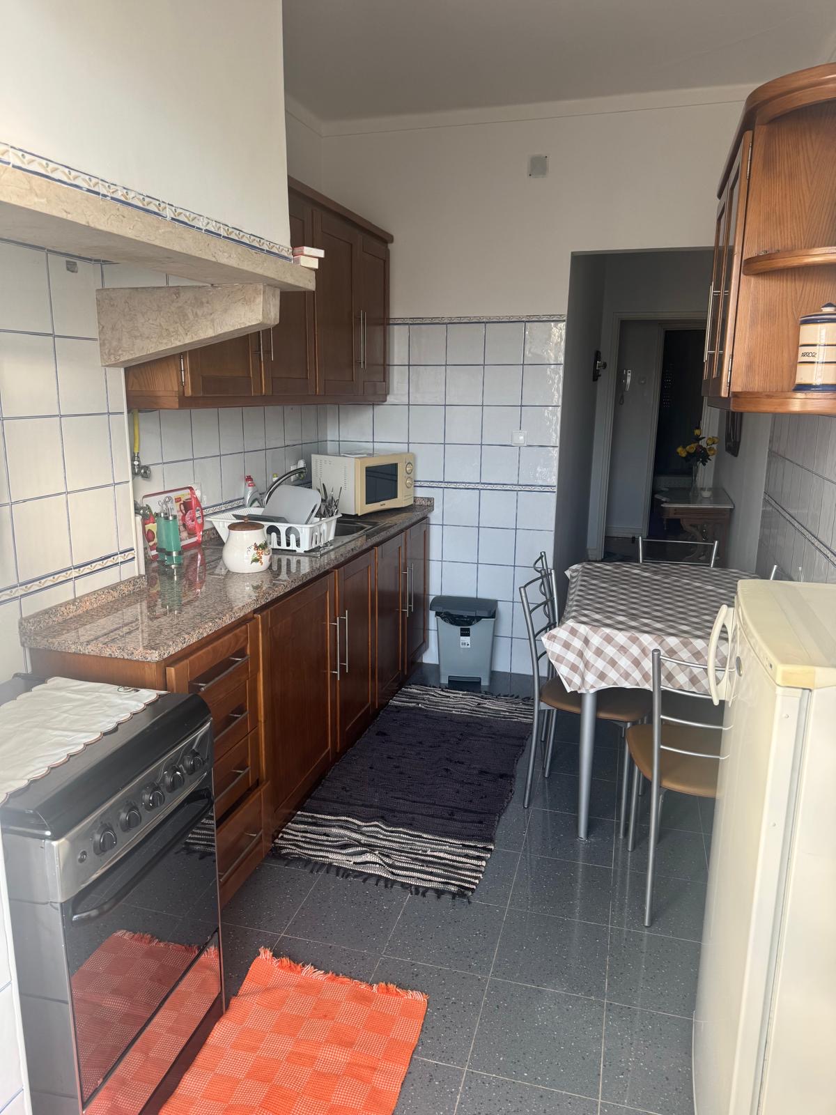 Gedeelde Woning Moscavide 675927