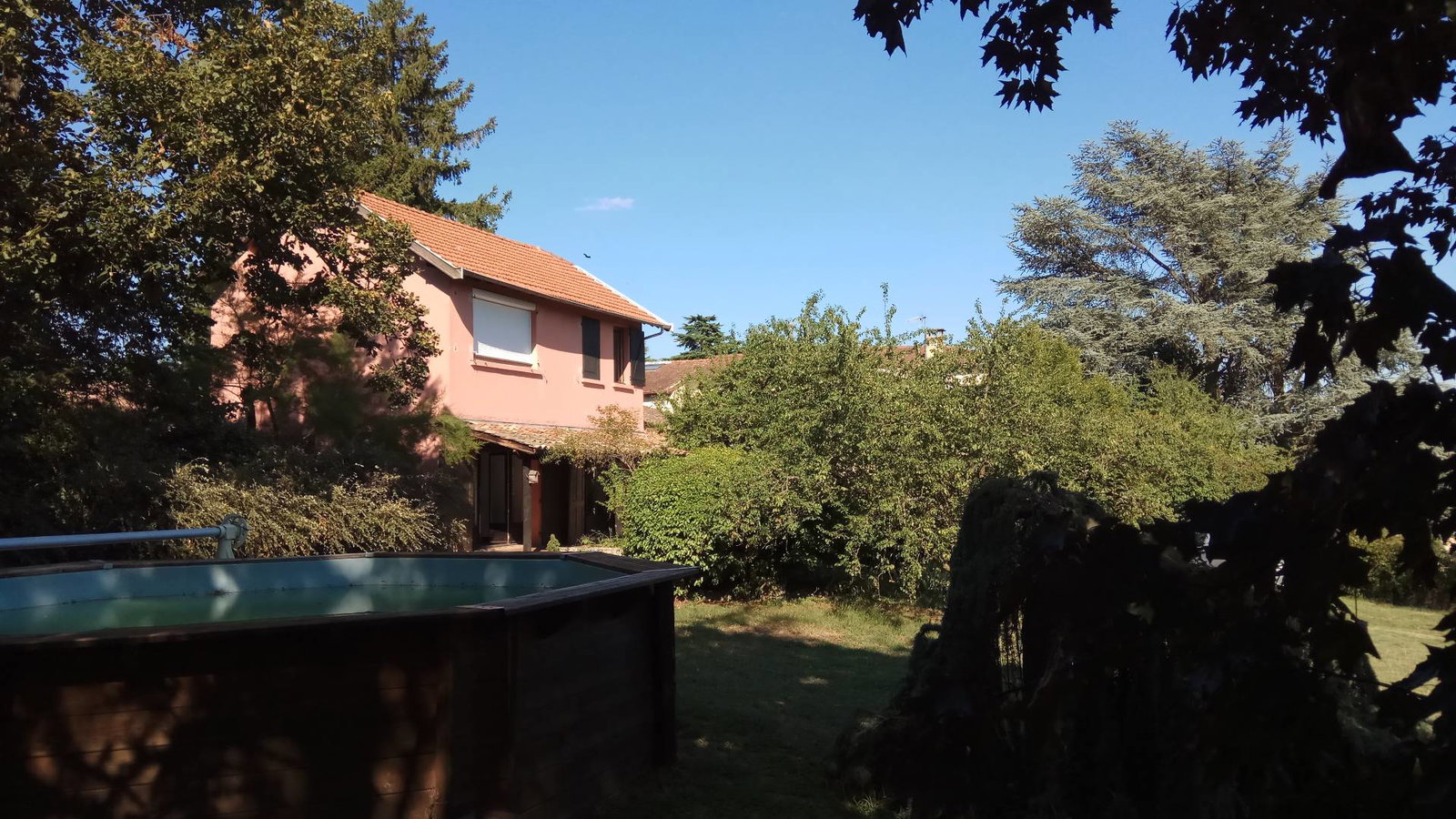 Kolokasie Saint-Genis-les-Ollières 648442