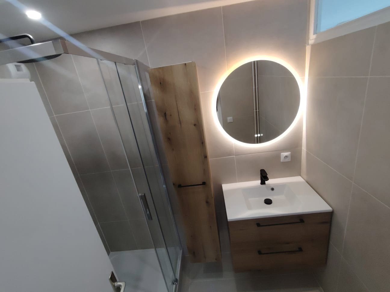 Colocatie Saint-Genis-Pouilly 663917