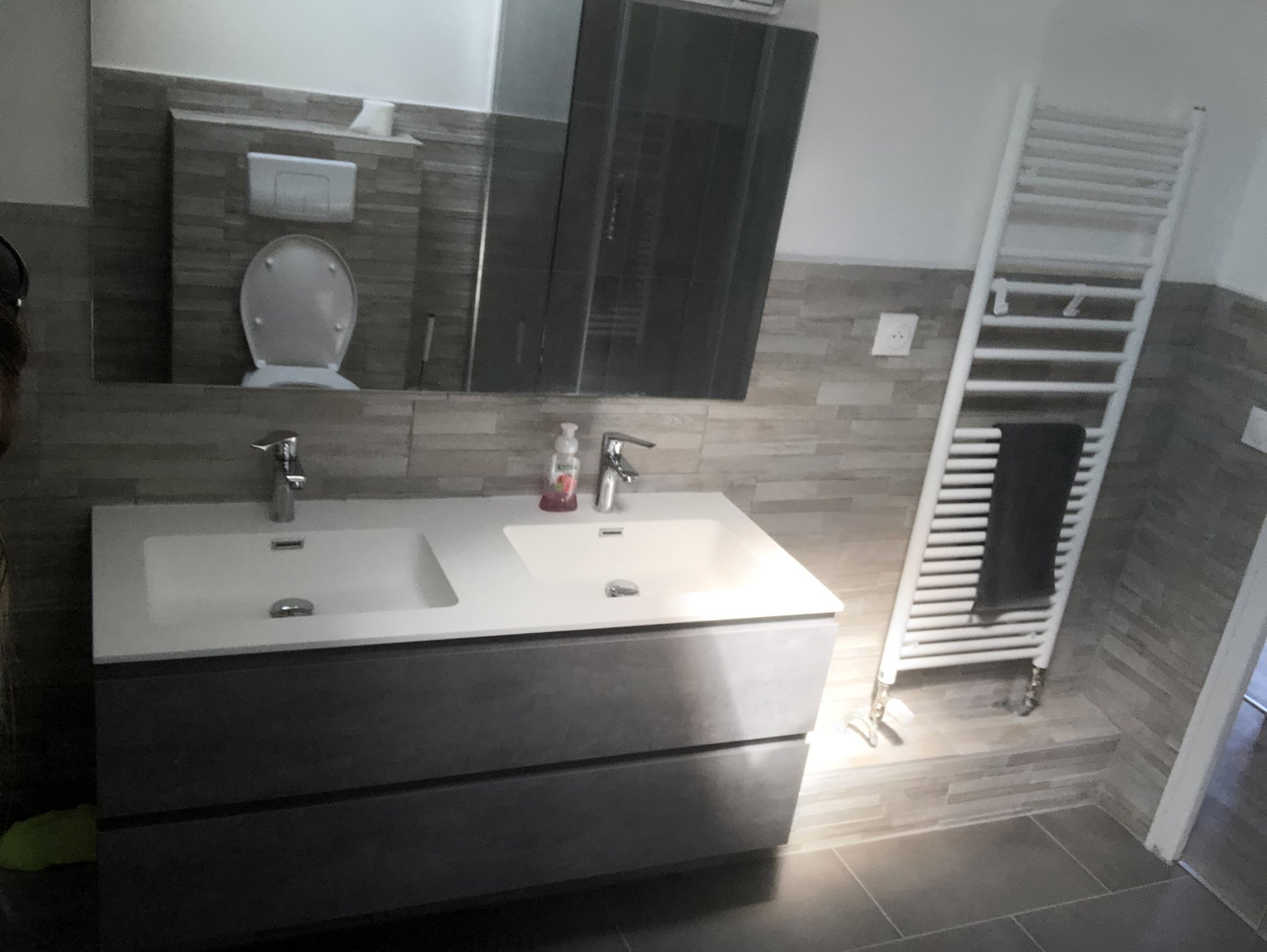 Colocatie Saint-Genis-Pouilly 660293