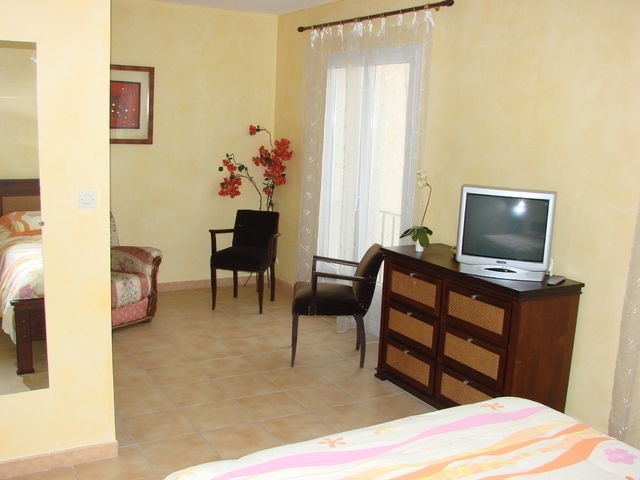 Colocatie Vedène 53020