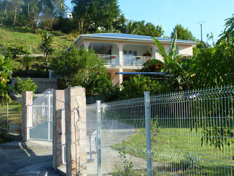 Entire Home Le Diamant 124139-3