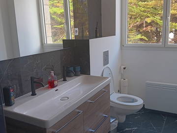 Chambre chez l'habitant à louer à Saint-Gildas-De-Rhuys - photo 4 : salle de bain-4