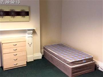 Roomlala | King Size Room In Central Carlisle