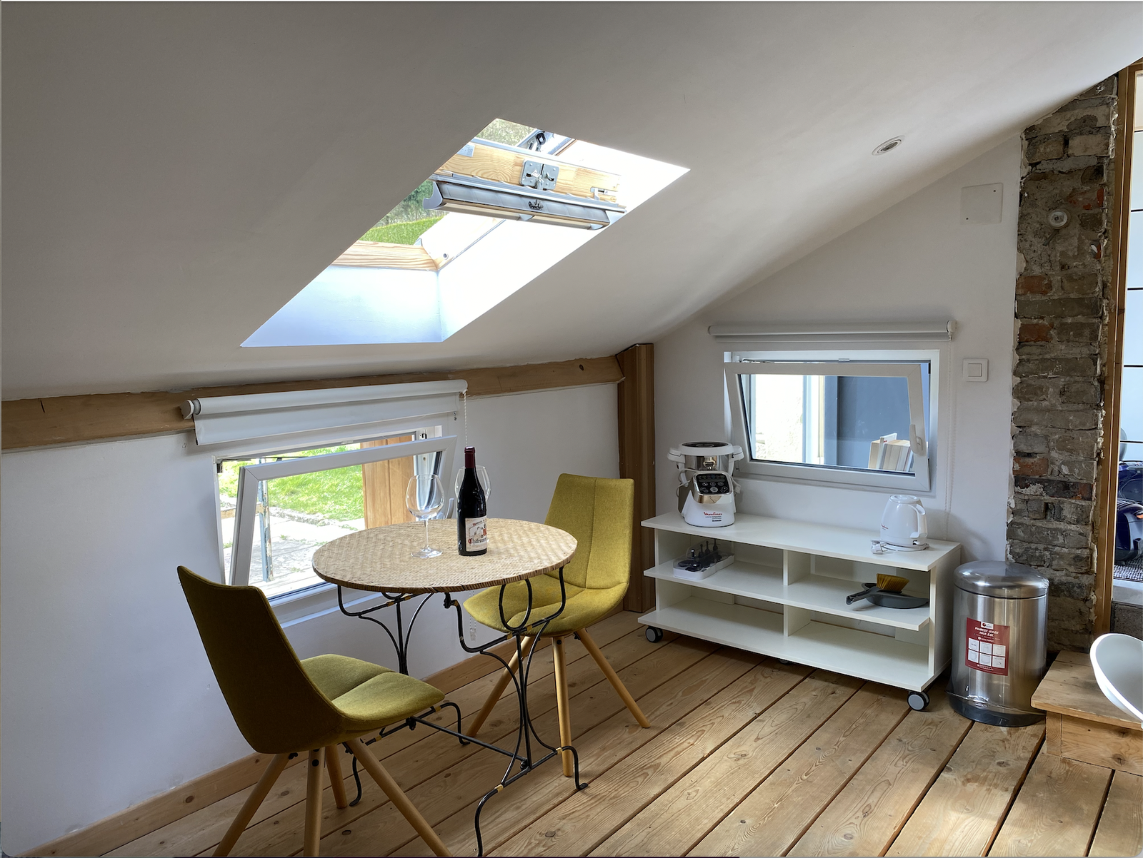 Unabhängiges Studio Ottange 242246