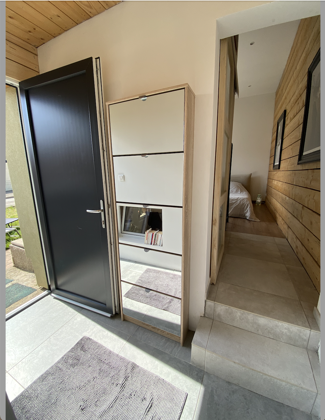 Unabhängiges Studio Ottange 242246