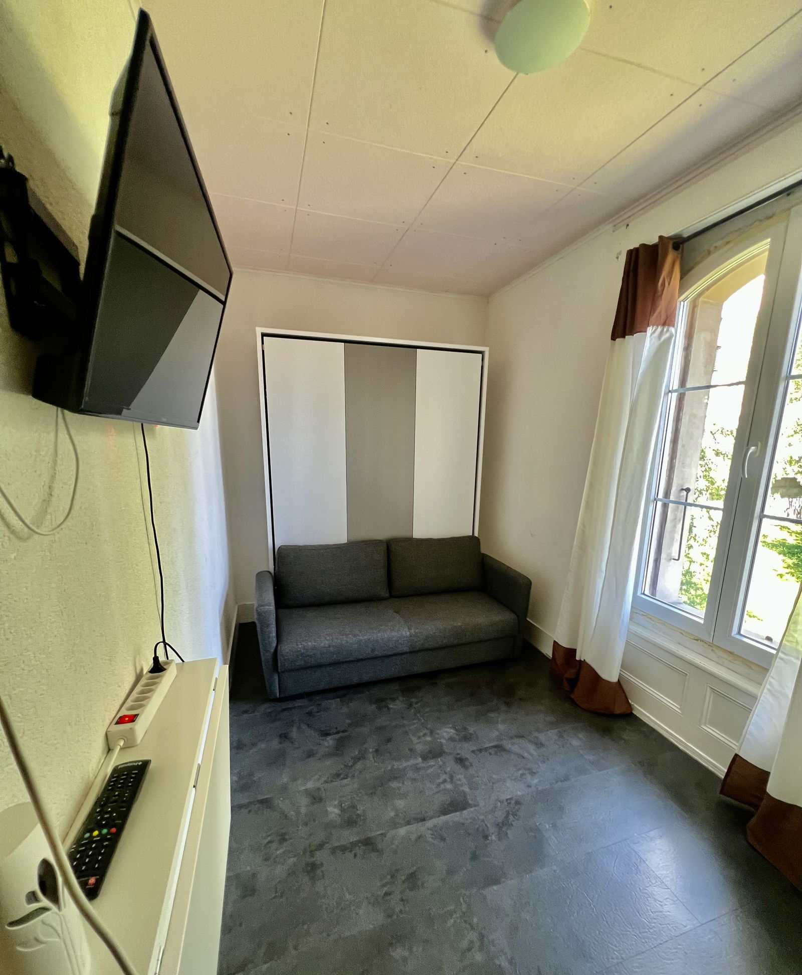 Gästezimmer Neuchâtel 493347