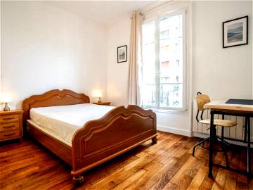 Roomlala | Komfortable Wohnung Auf Levallois-perret