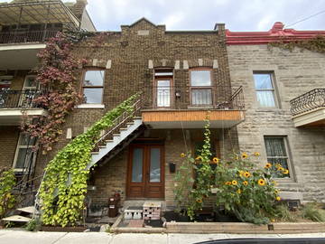 Roomlala | Konstnärsloft på Plateau Mont-Royal