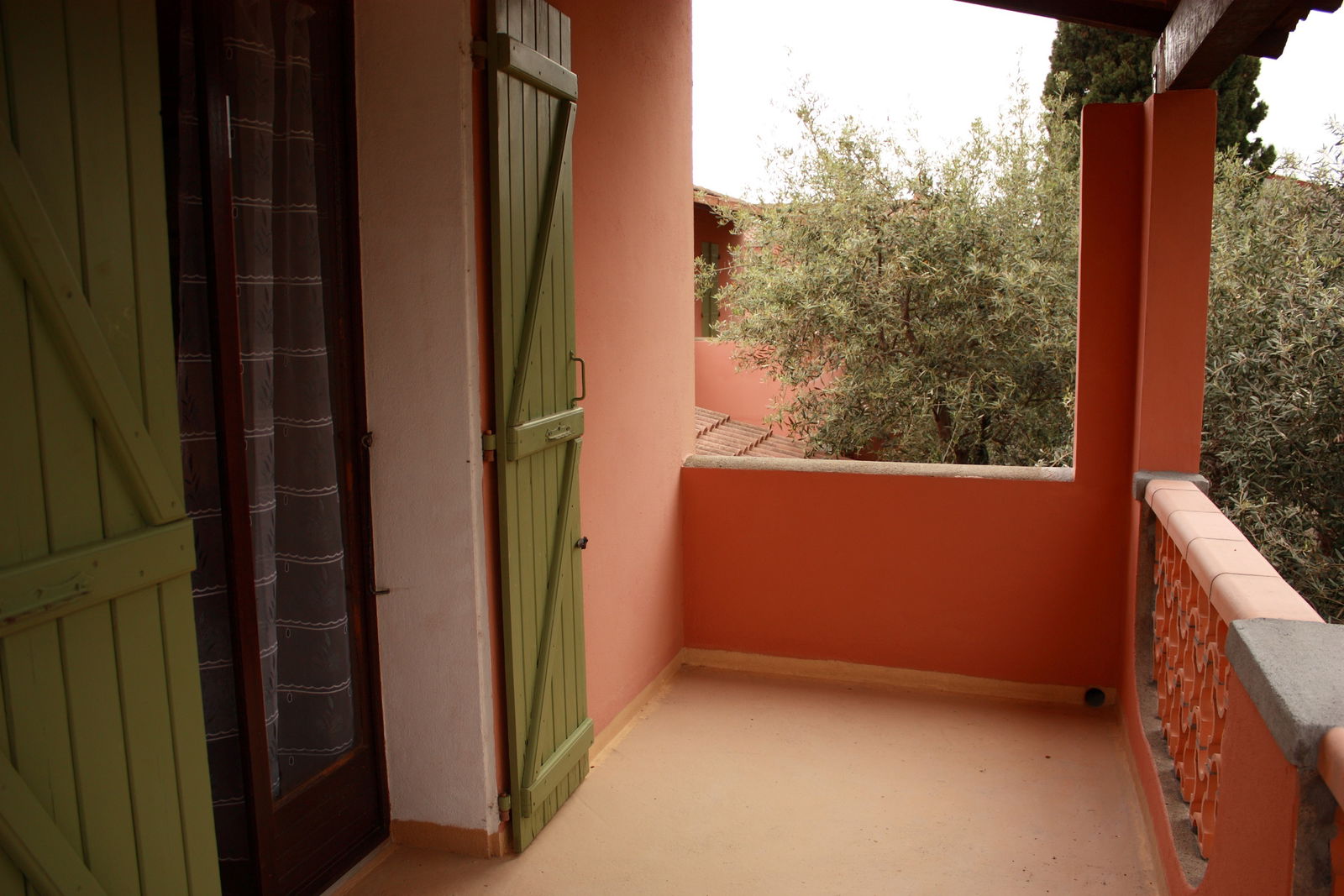 Onofhängeg Studio Venzolasca 51601