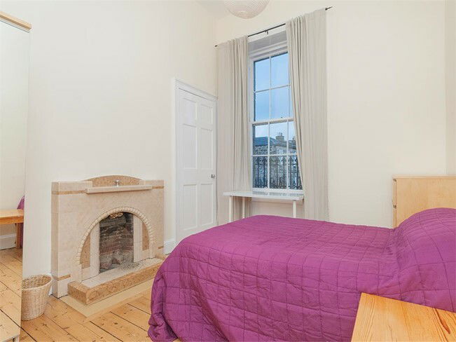 Gastgezin Edinburgh 196057