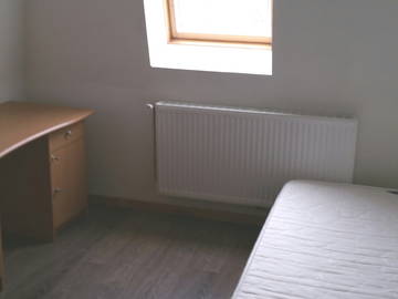 Roomlala | Kot do wynajęcia w pobliżu stacji kolejowej Tournai