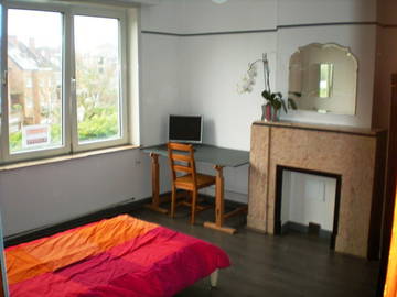 Roomlala | Kot na casa do morador local - 16m2 