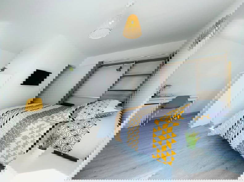 Colocation Stains 464764-1