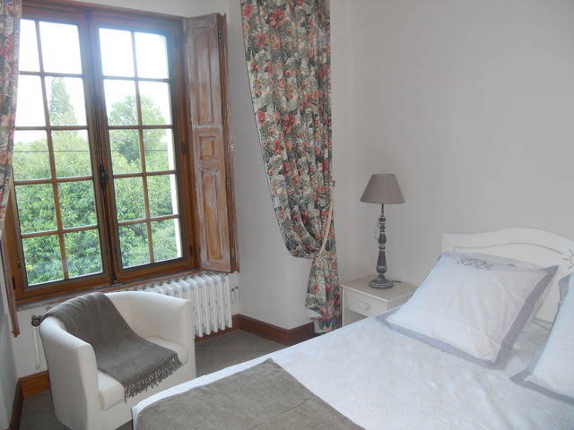 Habitaciones De Huéspedes Cinq mars la pile 10713-1