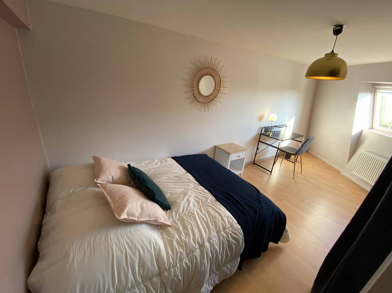Shared Housing Croix 245530-2