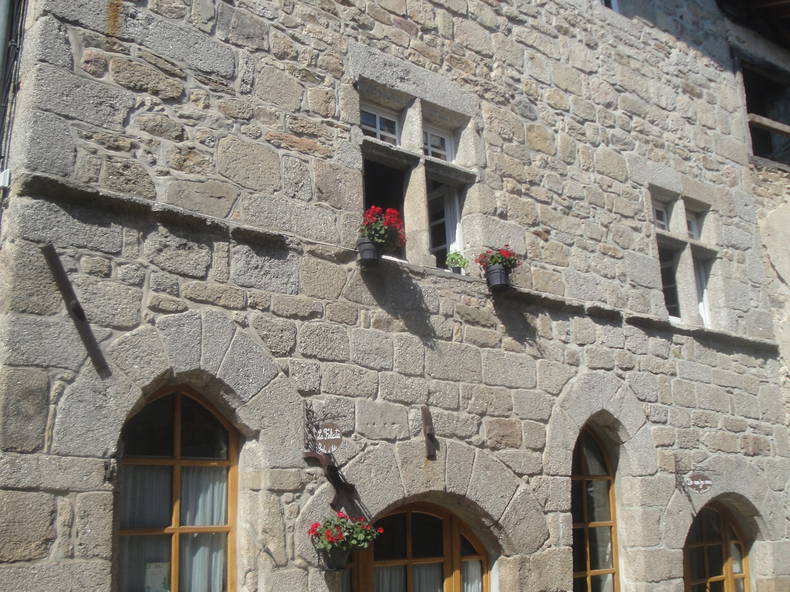 Gastenkamers Marcolès 110664-2