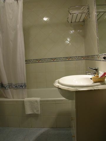 Habitaciones De Huéspedes Barajas 40085