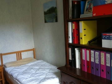 Roomlala | Ładny pokój do wynajęcia dla studenta 
