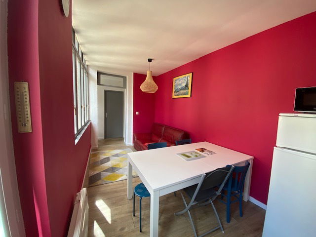 Oberoende Studio Besançon 251992