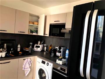 Roomlala | Large 4 bedroom apartment 14 minutes from Saint Lazare