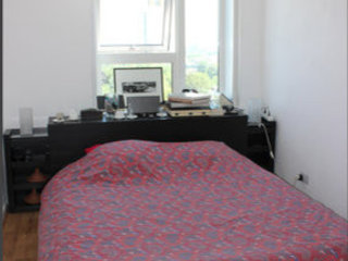 Roomlala | Large, bright room for rent in London