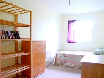 Roomlala | Large Double Room In Clean And Tidy Home