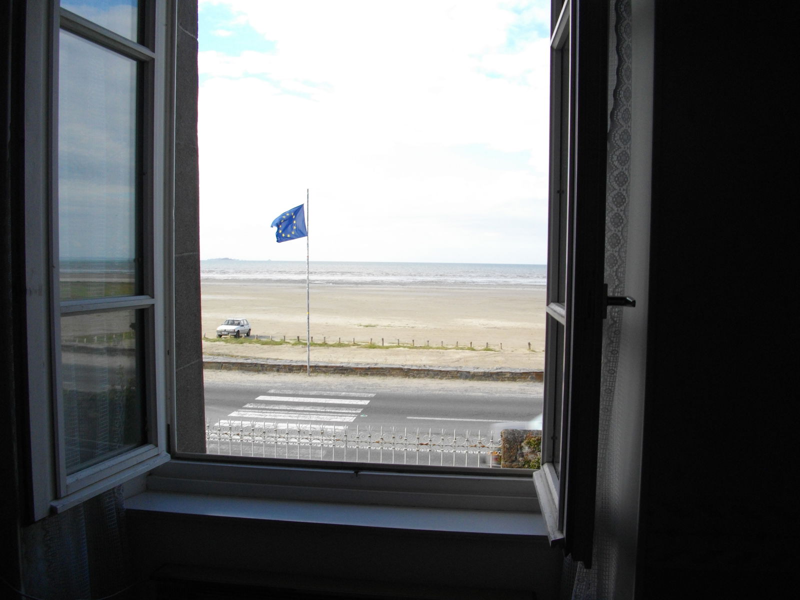 Entire Home Hirel 102849