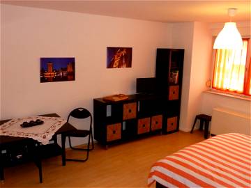 Roomlala | Large Furnished Room In Quiet And Close To Strasbourg
