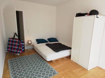 Roomlala | Large Furnished Room - In Spacious Apartment