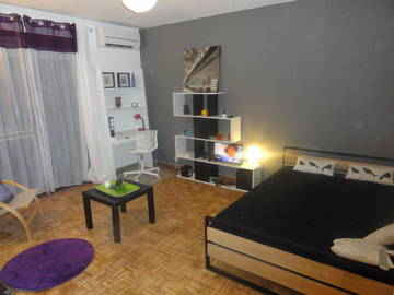 Roomlala | Large Furnished Student Studio Avignon Mistral