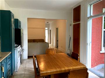 Roomlala | Large Ground Floor With Courtyard, 3 Bedrooms, Plateau