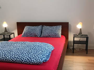 Roomlala | Large Room In A Pleasant Accommodation