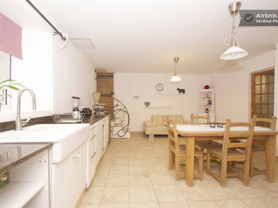 Entire Home Tremblay 62772-3