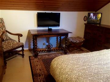 Room For Rent Monthey 229950-1