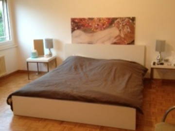 Roomlala | Lausanne: Quarto grande mobiliado para alugar