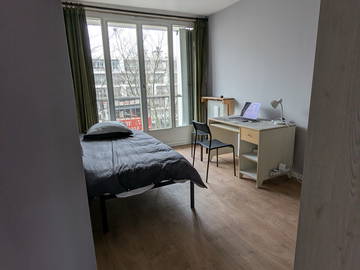 Roomlala | Le Bourget: uw droomkamergenoot, ALL INCLUSIVE, Parijs in een oogwenk