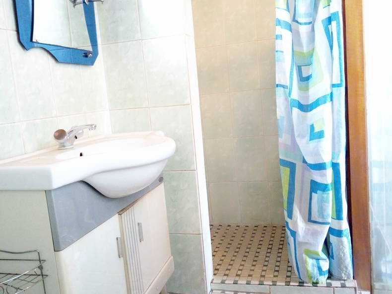 Cały Dom Yaoundé 11005-5