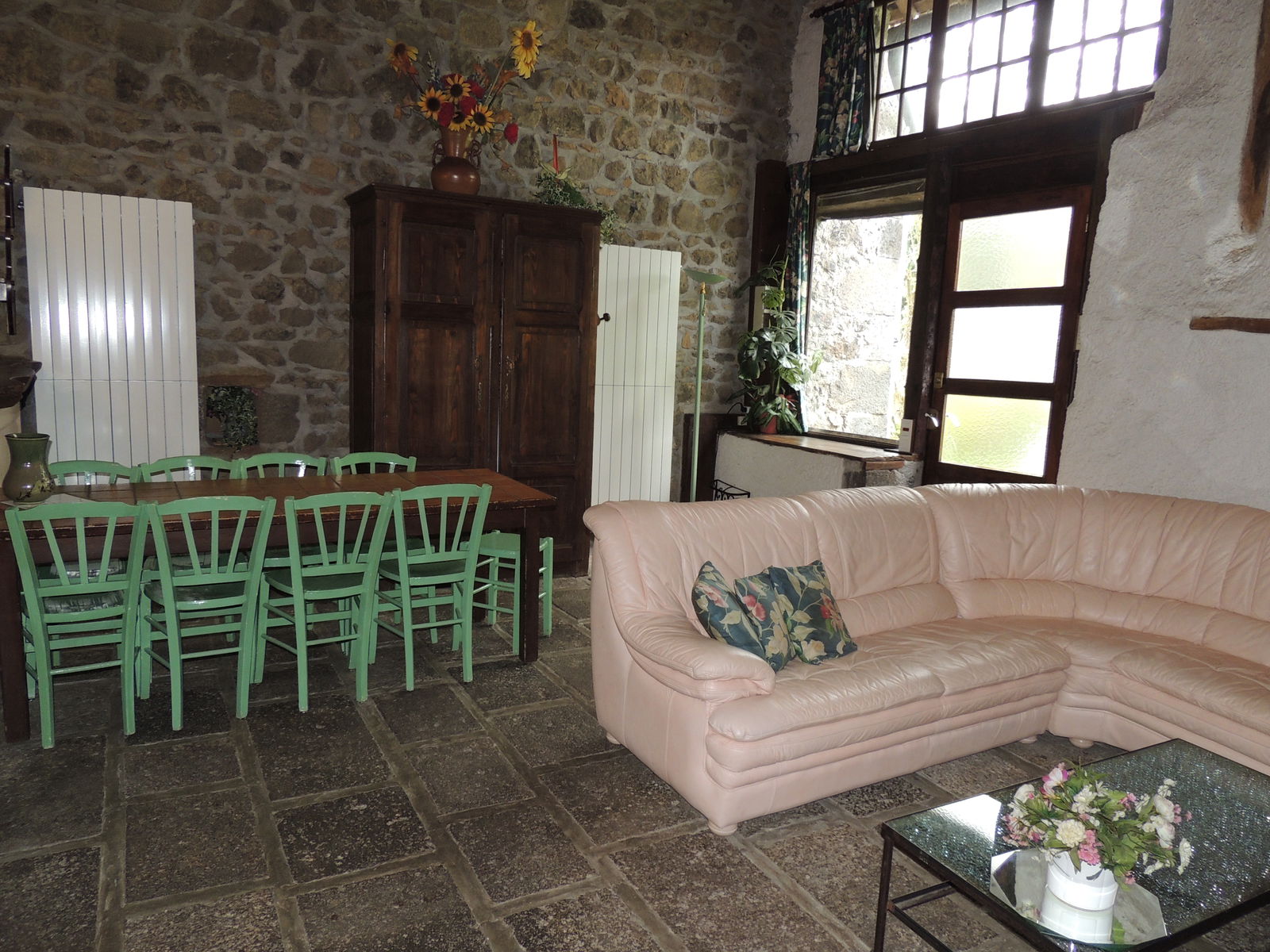 Niezależne Studio Ceyssat 152157