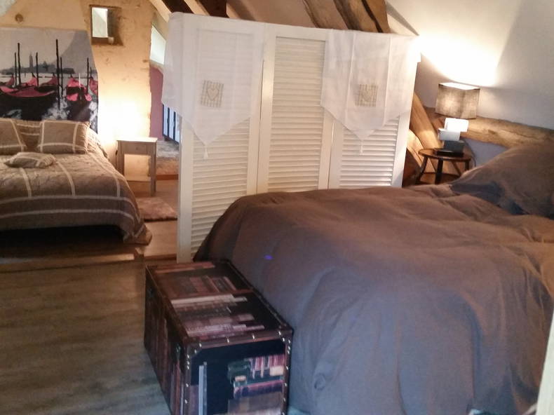 Logement Entier Bellou-le-Trichard 164376-1